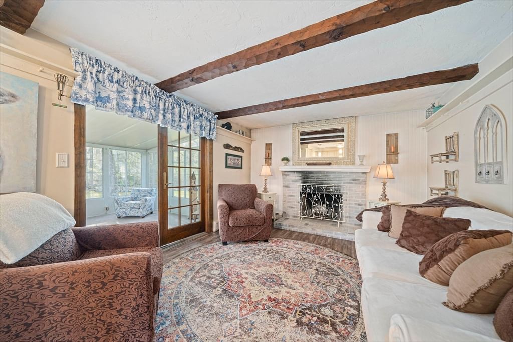 110 Country Rd Hanover — Photo 6 of 35
