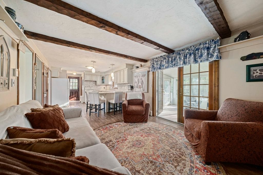 110 Country Rd Hanover — Photo 7 of 35