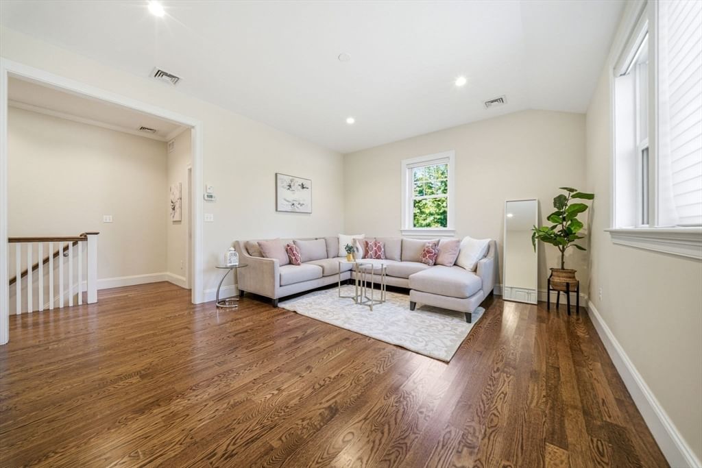 35 Marshall Rd Wellesley — Photo 15 of 42
