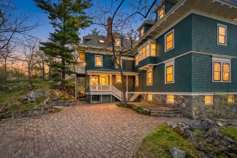 Property at 5 Ridgewood Rd, Malden, MA 02148