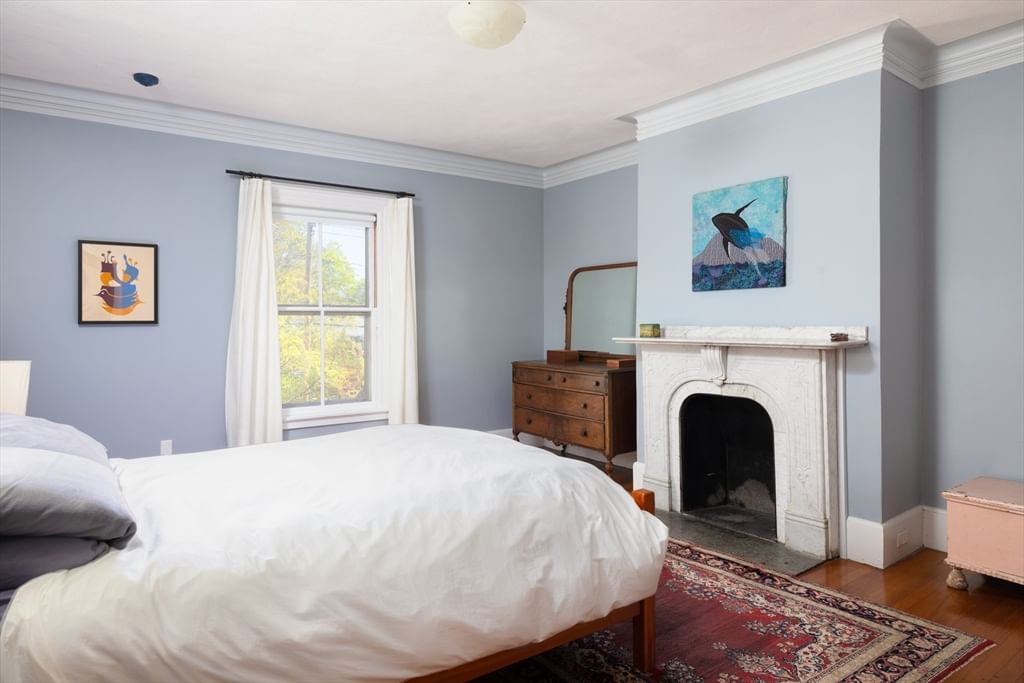 Listing Image 11