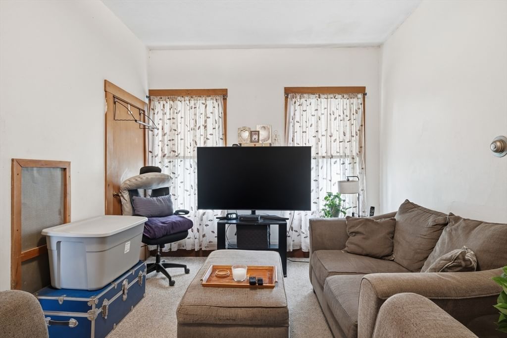6 Richmond Park, Woburn, MA 01801 photo 3