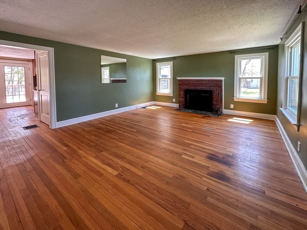 78 King Street Ludlow — Photo 11 of 18