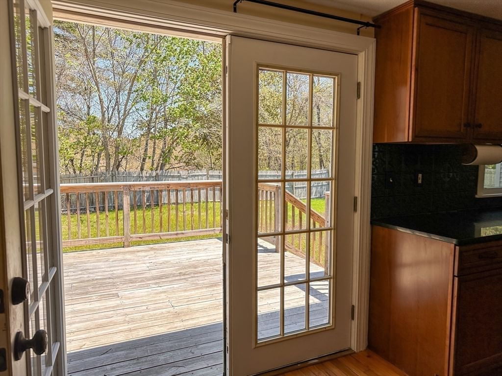 78 King Street Ludlow — Photo 9 of 18