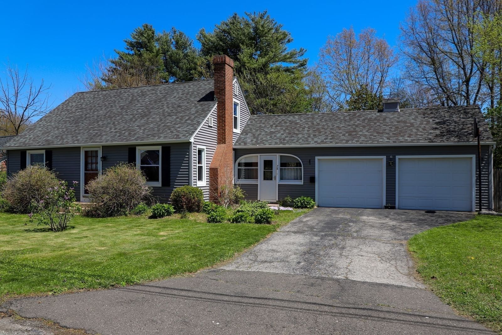 78 King Street Ludlow — Photo 2 of 18