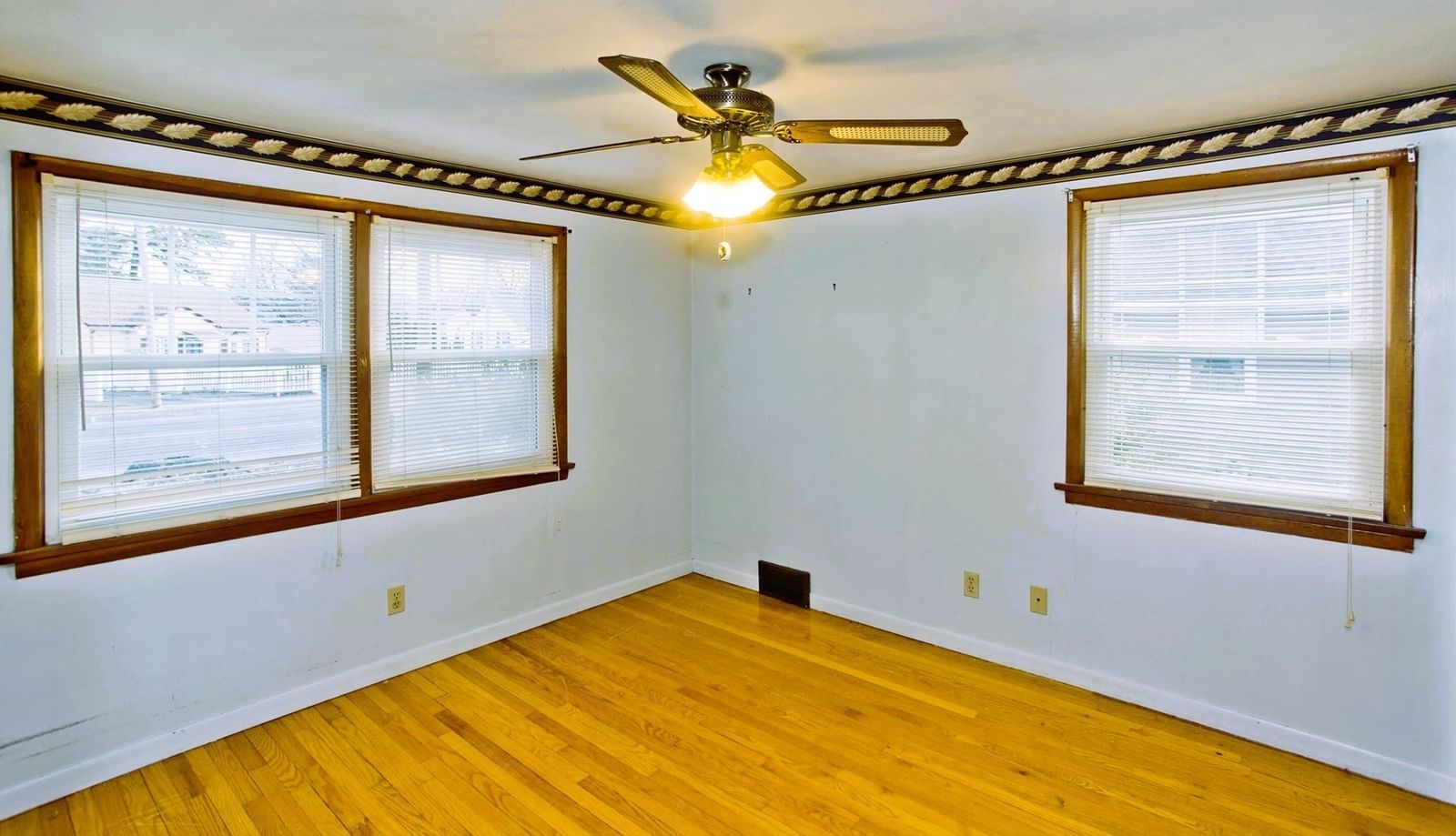 185 East St Springfield — Photo 11 of 25