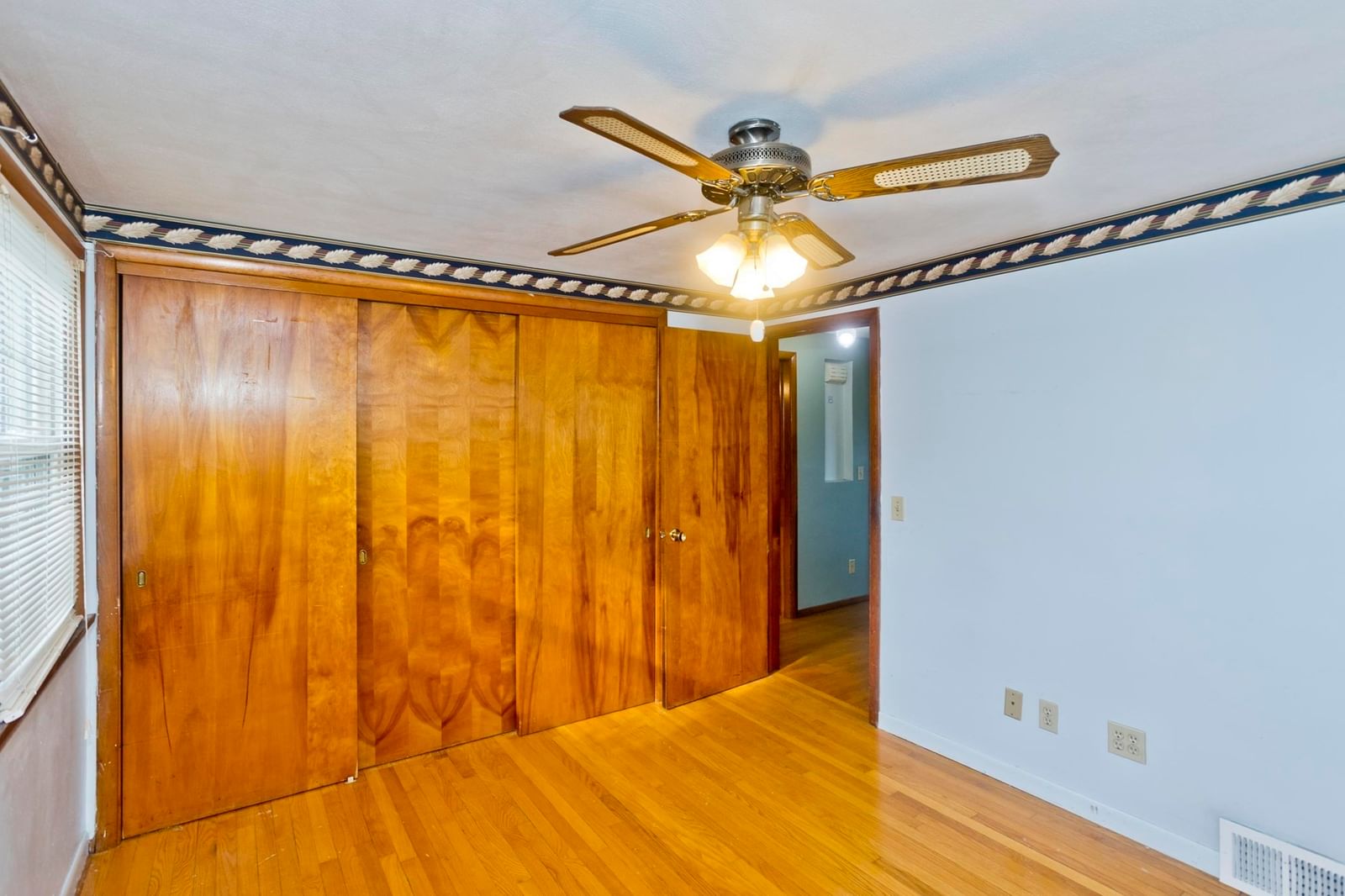 185 East St Springfield — Photo 13 of 25