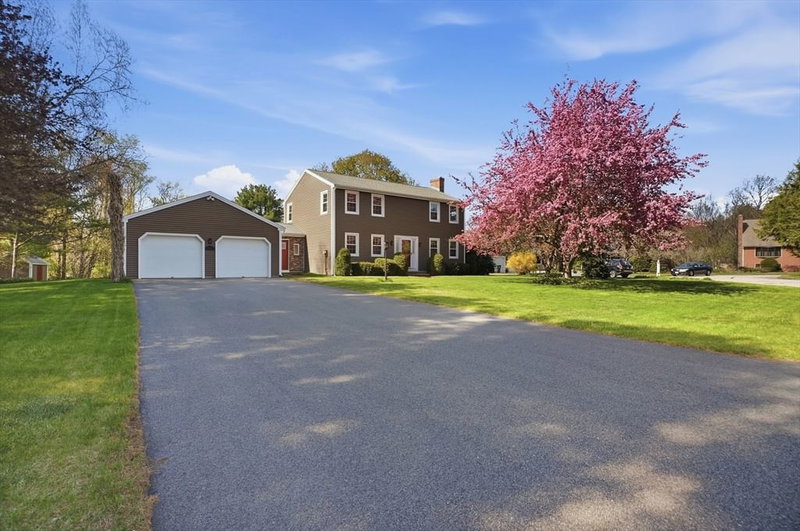 Property at 5 Brian Circle, Grafton, MA 01519