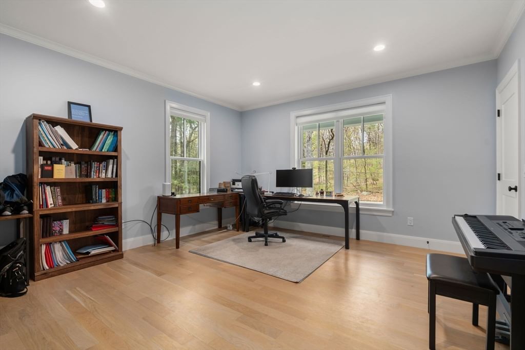55 Oakdale Ave Weston — Photo 12 of 42