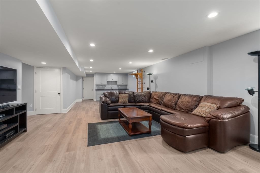 55 Oakdale Ave Weston — Photo 30 of 42