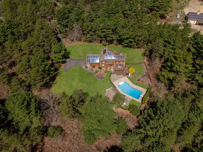 Property at 206-R Bourne Rd, Plymouth, MA 02360