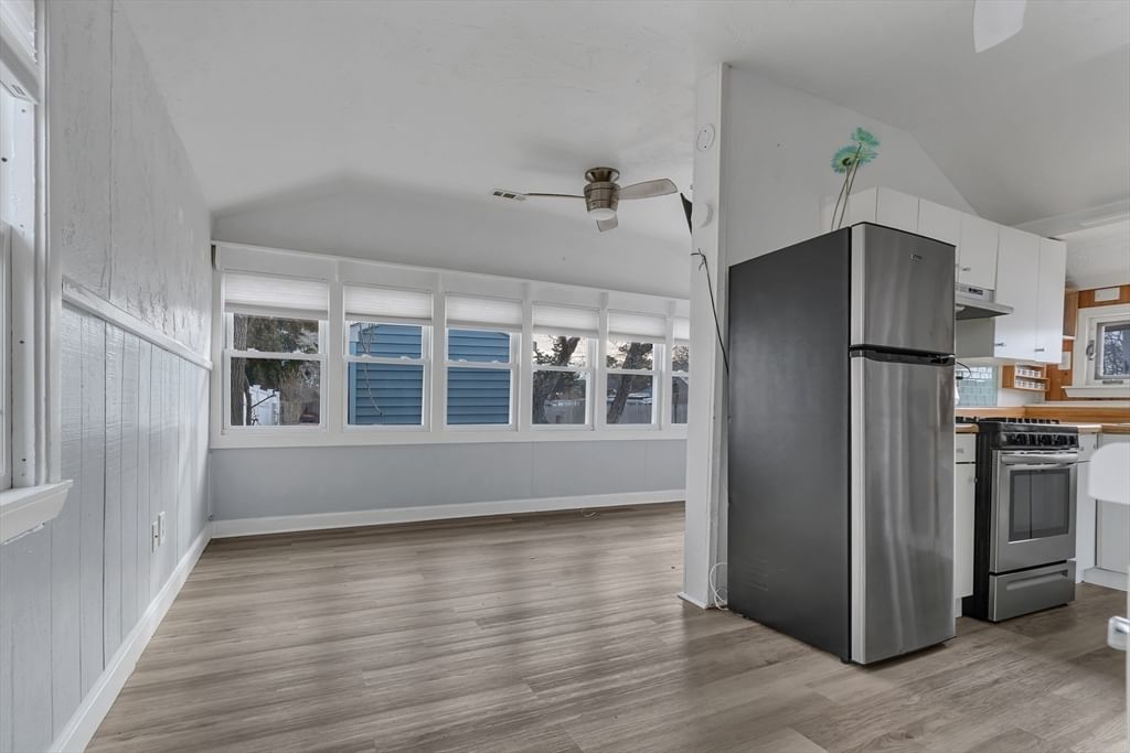 10-R Barnes St Wareham — Photo 6 of 29