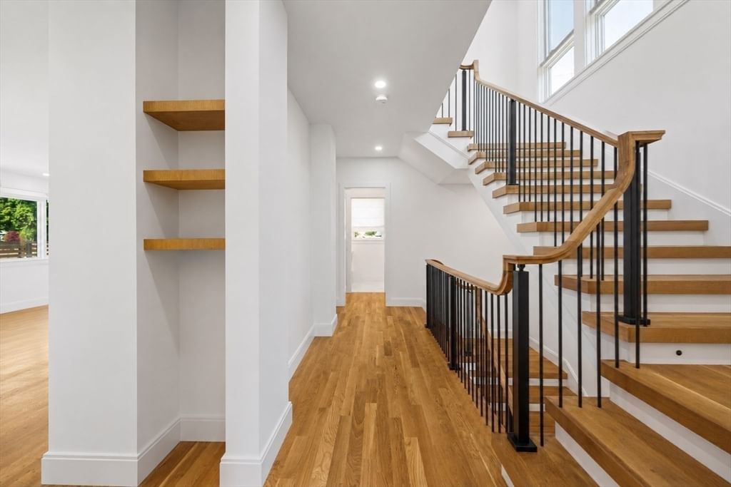 11 Mary Kenney Way Medford — Photo 16 of 39
