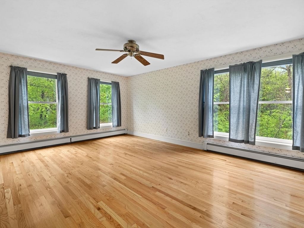 49 South Street Grafton — Photo 11 of 42