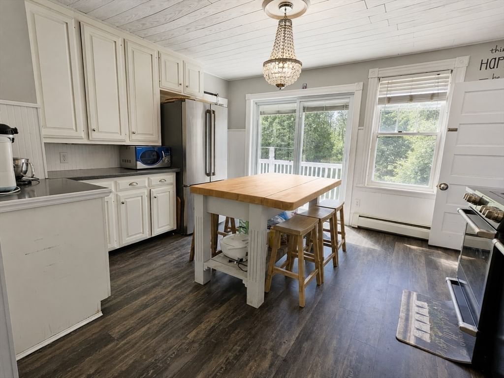 131 Pleasant St, Paxton, MA 01612 photo 2