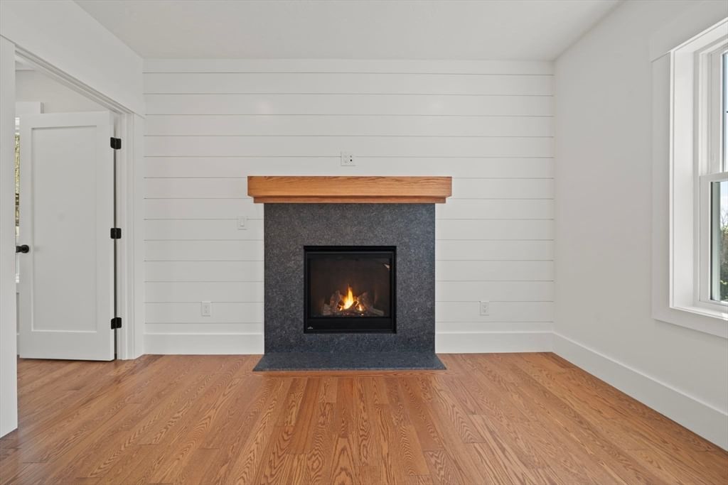 301 Maple Shrewsbury — Photo 13 of 33