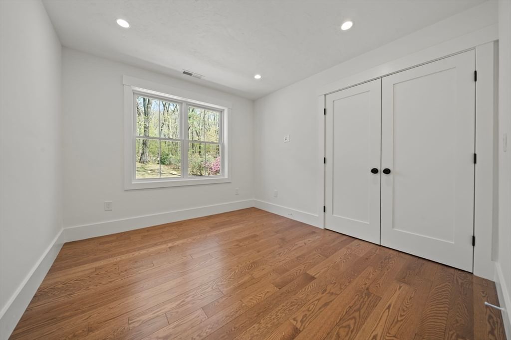 301 Maple Shrewsbury — Photo 24 of 33