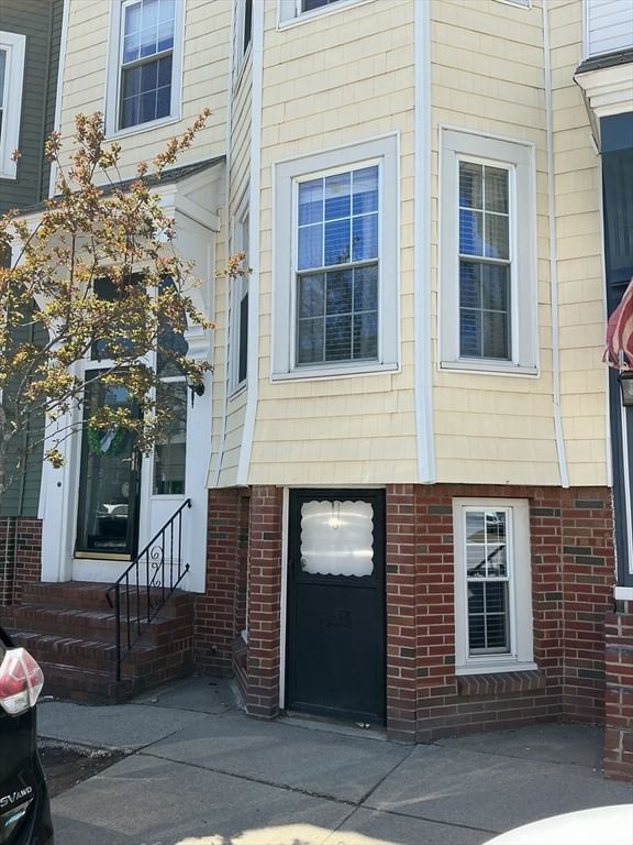 Property at 131 H St, Boston, MA 02127