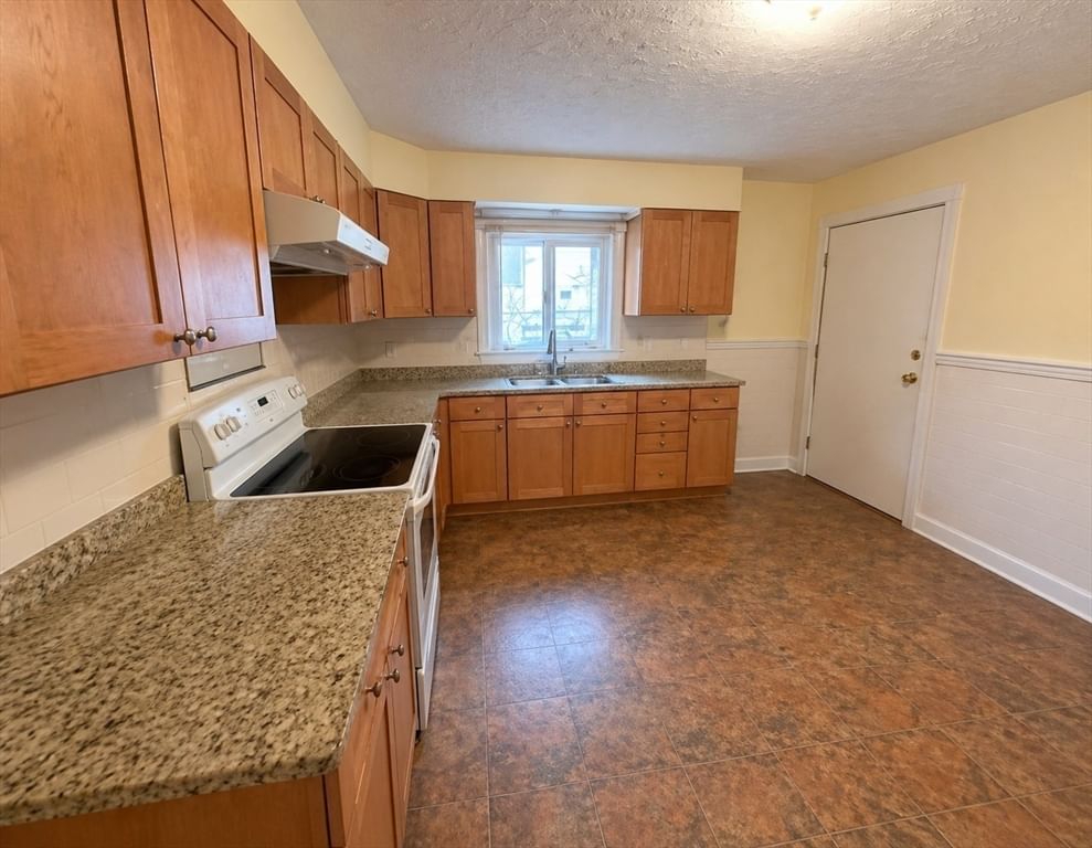 159 Pearl Street Somerville — Photo 18 of 42