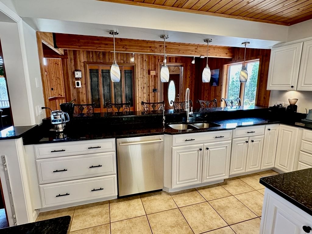 20 Crest Ln, Madison, NH 03849 photo 4