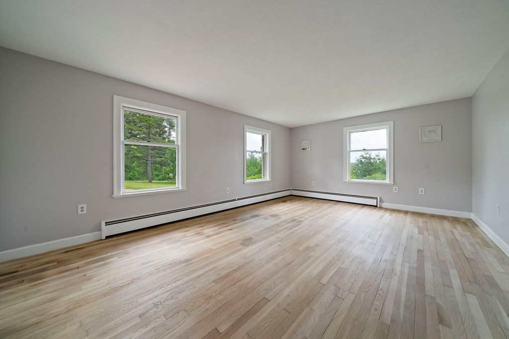 8 Conway Lane Foxboro — Photo 19 of 40