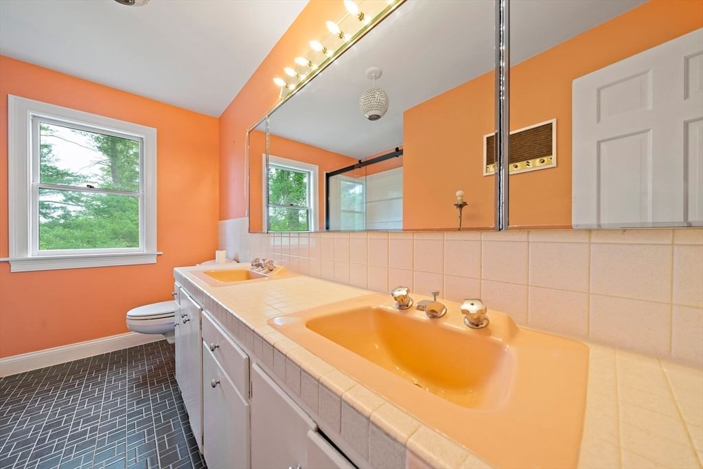 8 Conway Lane Foxboro — Photo 23 of 40