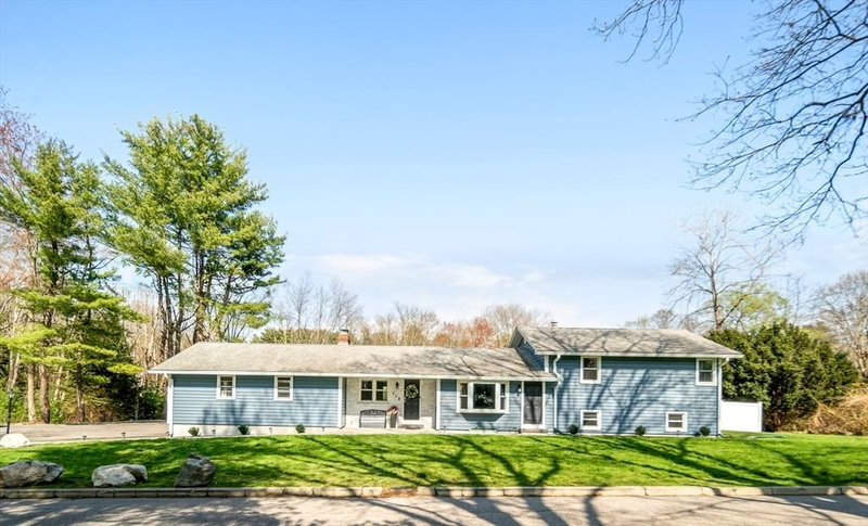 Property at 118 North St, Grafton, MA 01519