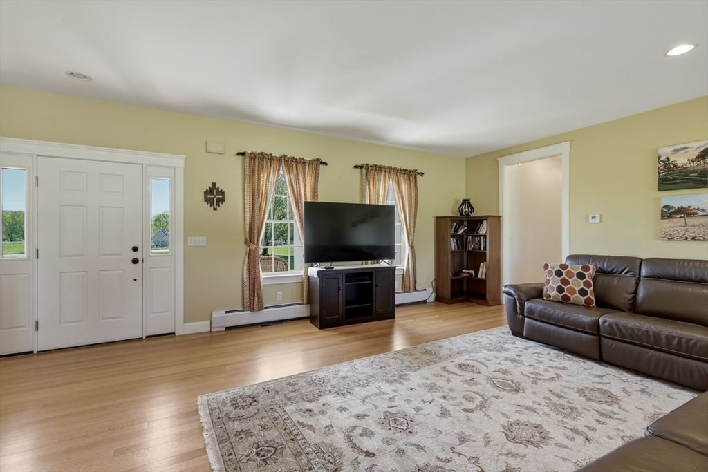 249 River Rd, Sunderland, MA 01375 photo 3