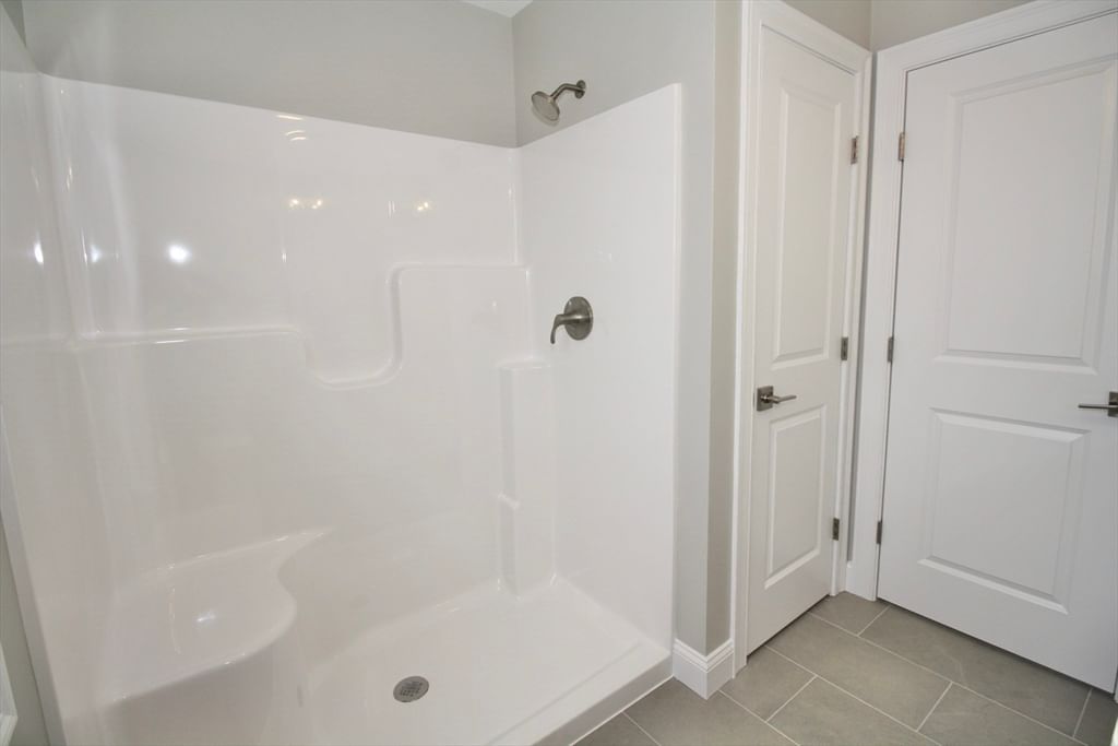 47 Seth Daniel Drive New Bedford — Photo 29 of 42