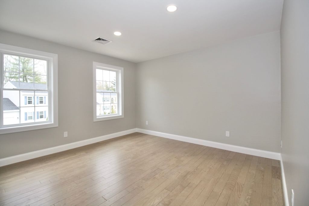 47 Seth Daniel Drive New Bedford — Photo 33 of 42