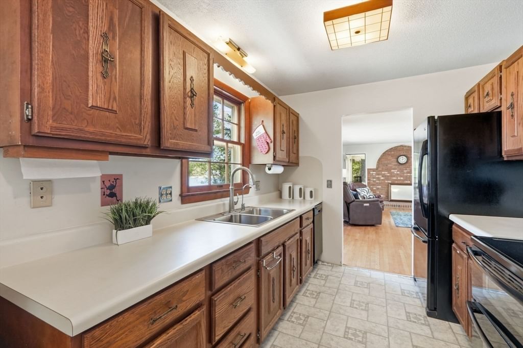 13 Cider Mill Road, Leverett, MA 01054 photo 2