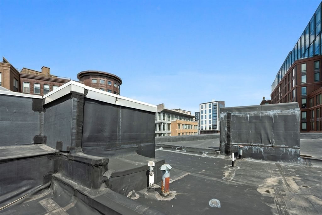 410 Harrison Ave Boston — Photo 17 of 22
