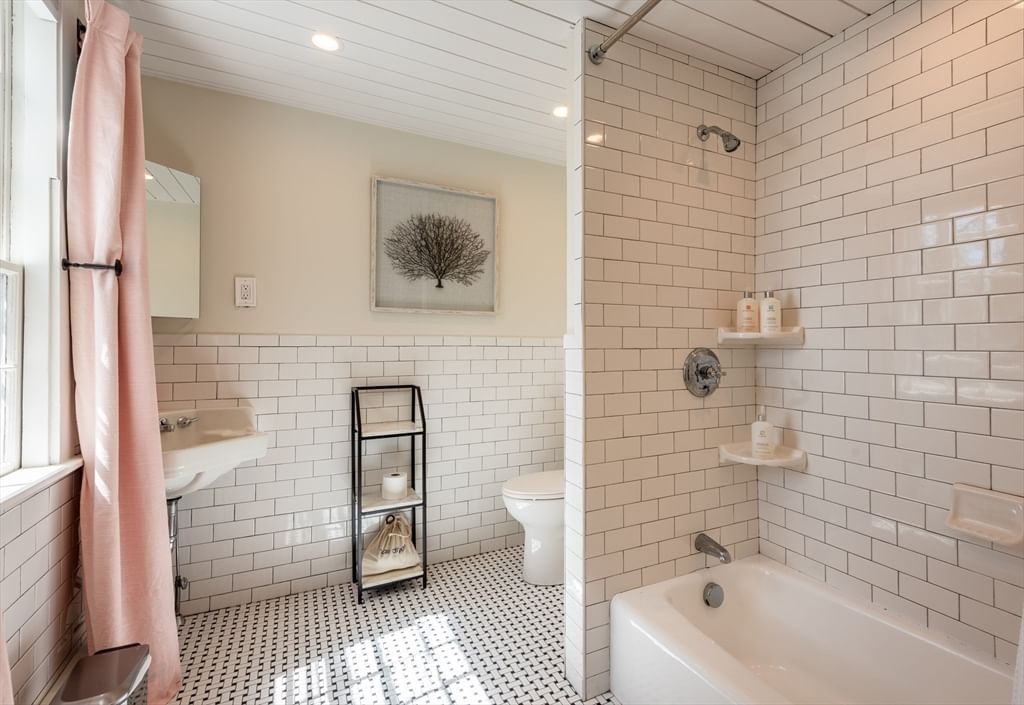 34 Mount Pleasant Street Rockport — Photo 17 of 37