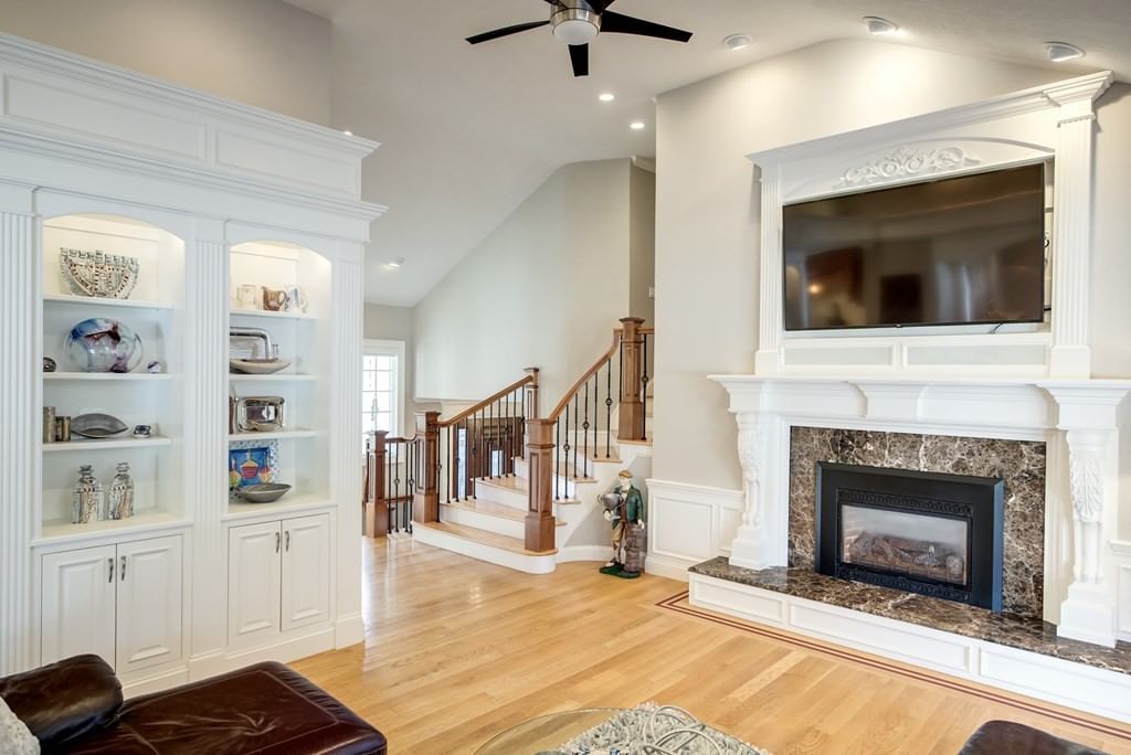 186 Tanglewood Drive Longmeadow — Photo 11 of 42