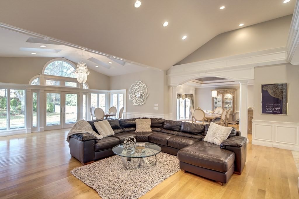 186 Tanglewood Drive Longmeadow — Photo 12 of 42