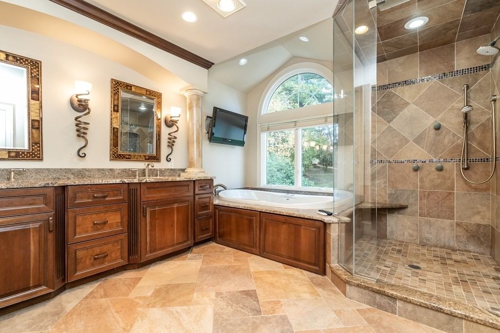 186 Tanglewood Drive Longmeadow — Photo 31 of 42