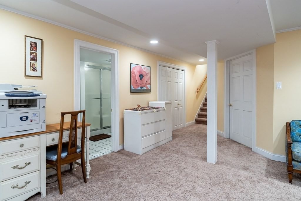 186 Tanglewood Drive Longmeadow — Photo 38 of 42