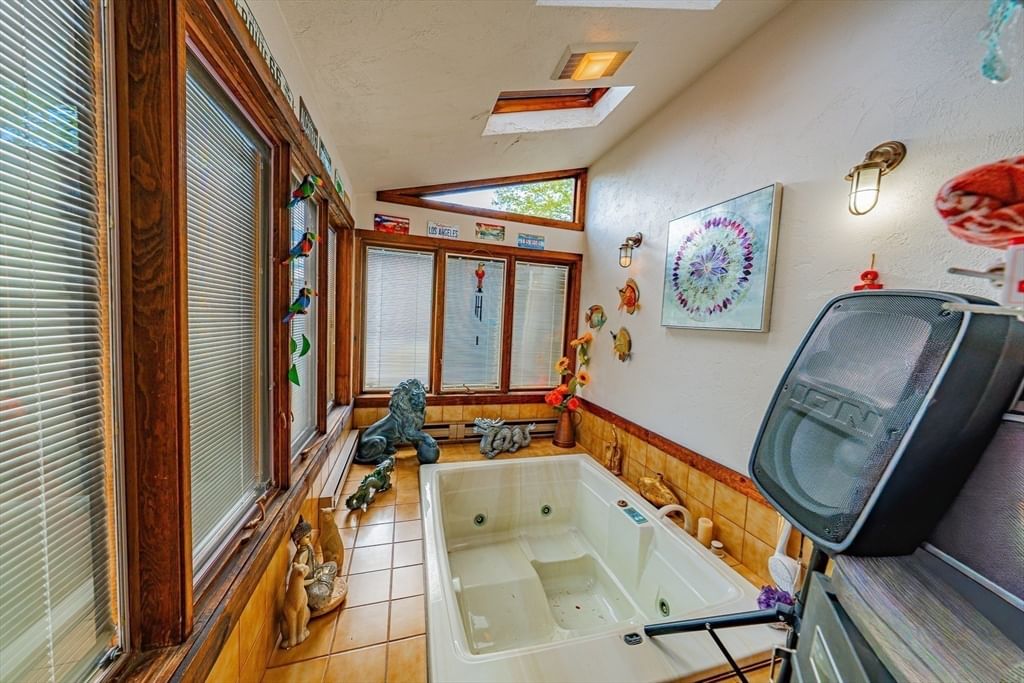 257 Ashby State Rd Fitchburg — Photo 13 of 30