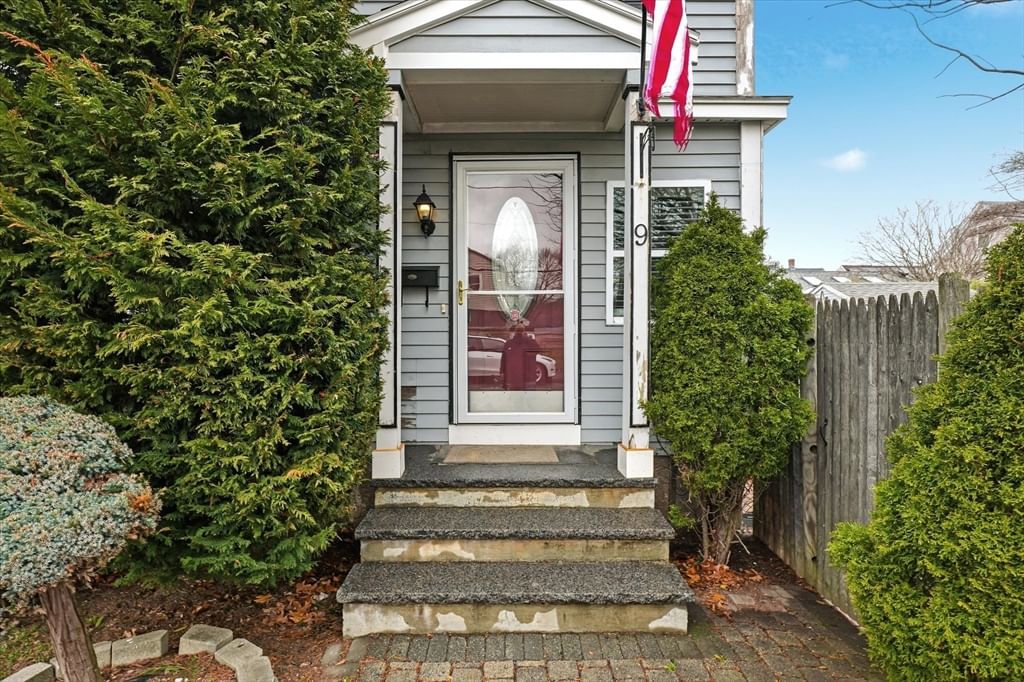 9 Saunders Road Lynn — Photo 3 of 40