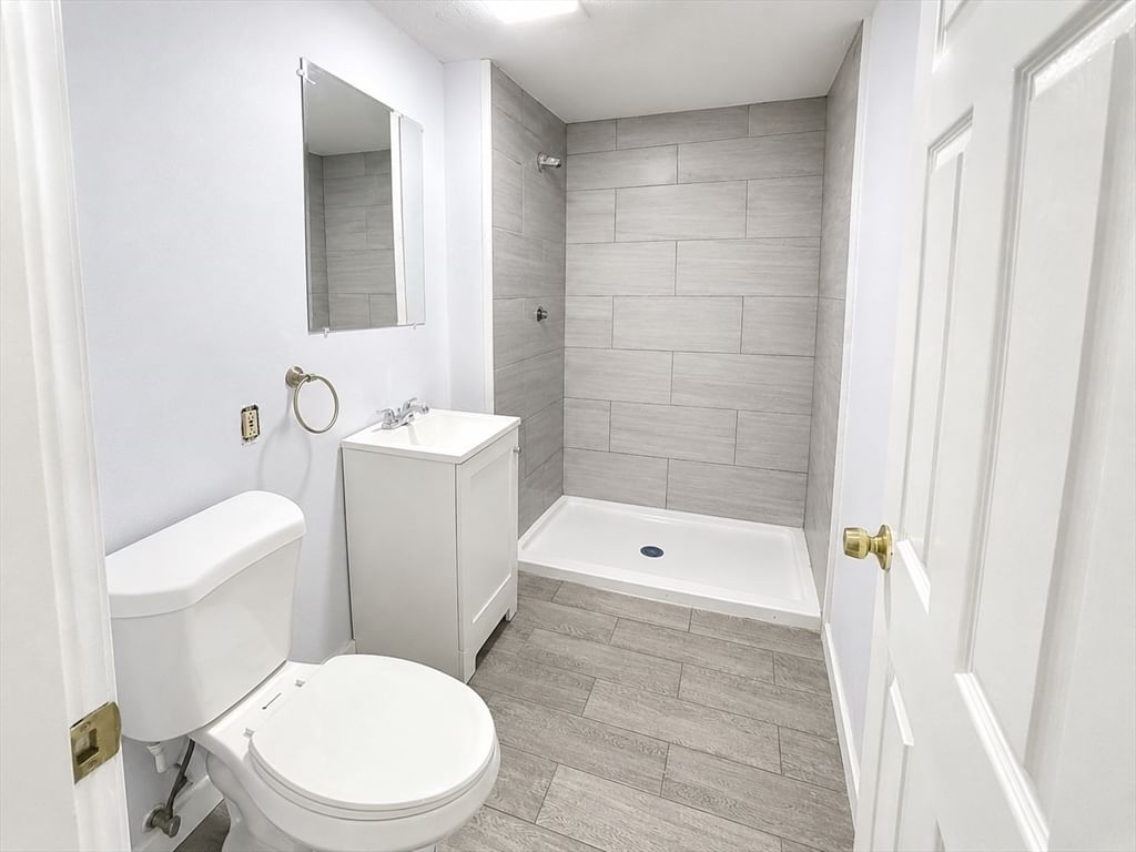 9 Winthrop Worcester — Photo 17 of 20