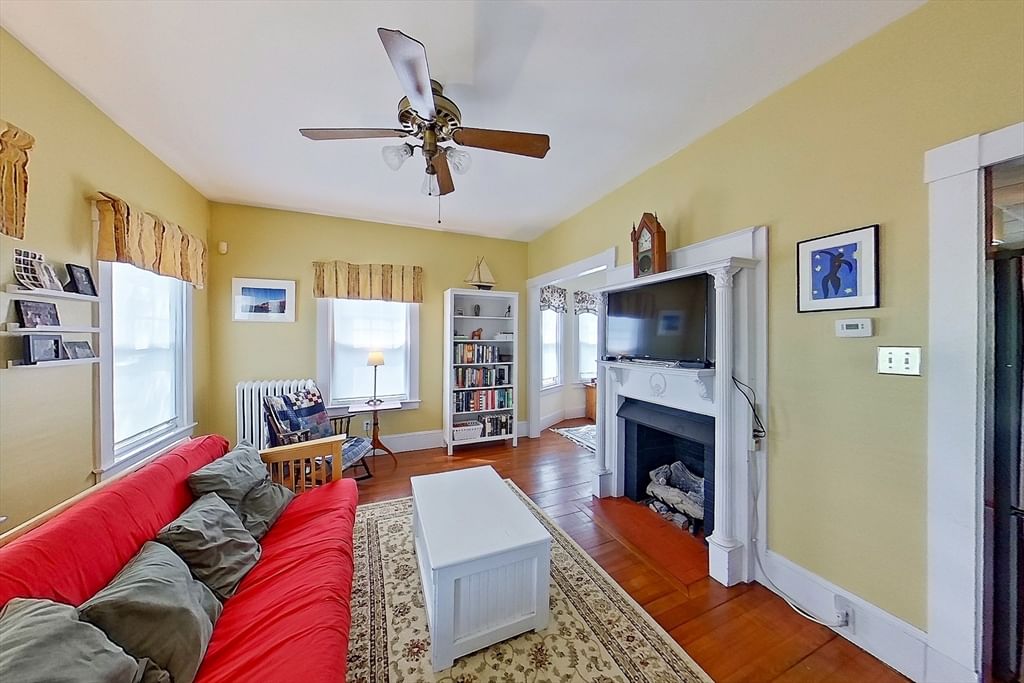 17 Buttonwood St, New Bedford, MA, 17 Buttonwood St, New Bedford, MA Photo #4
