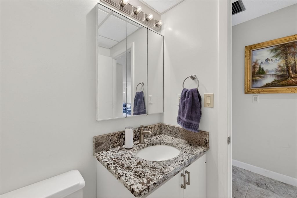 210 Nahanton #117 Newton — Photo 11 of 37