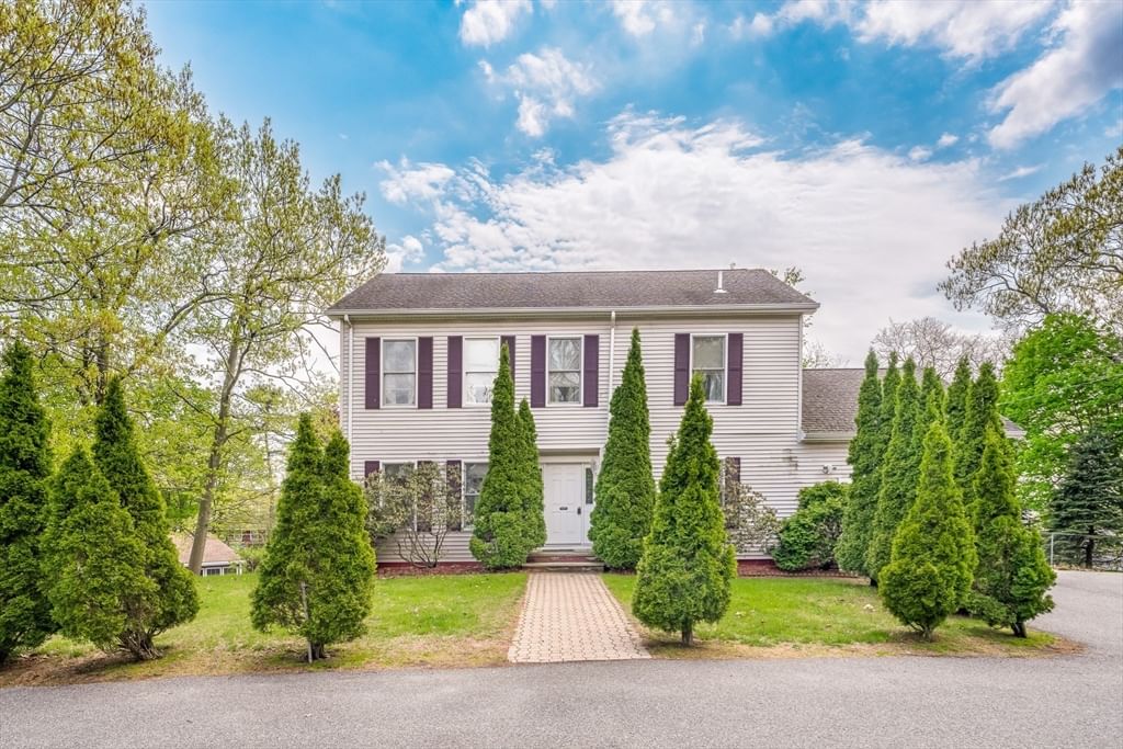 Photo of 19 Pinehurst Ave, Saugus, MA