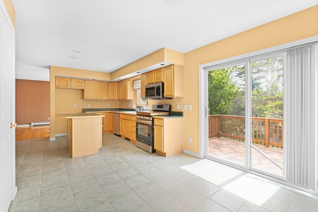 19 Pinehurst Ave, Saugus, MA, 19 Pinehurst Ave, Saugus, MA Photo #7