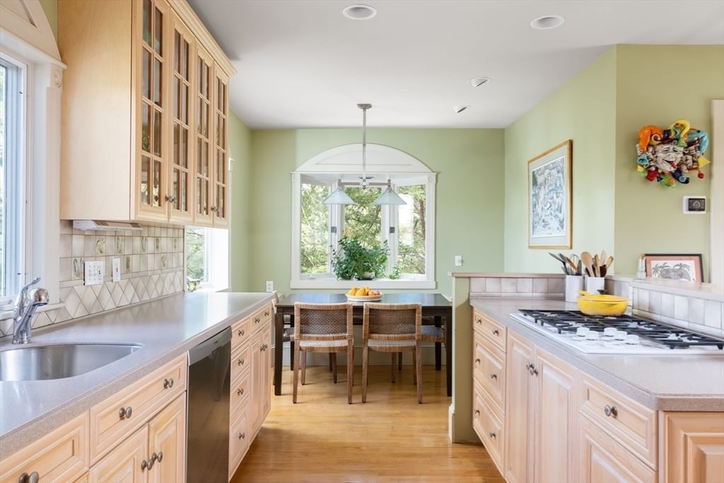 68 Dudley Street Brookline — Photo 13 of 29