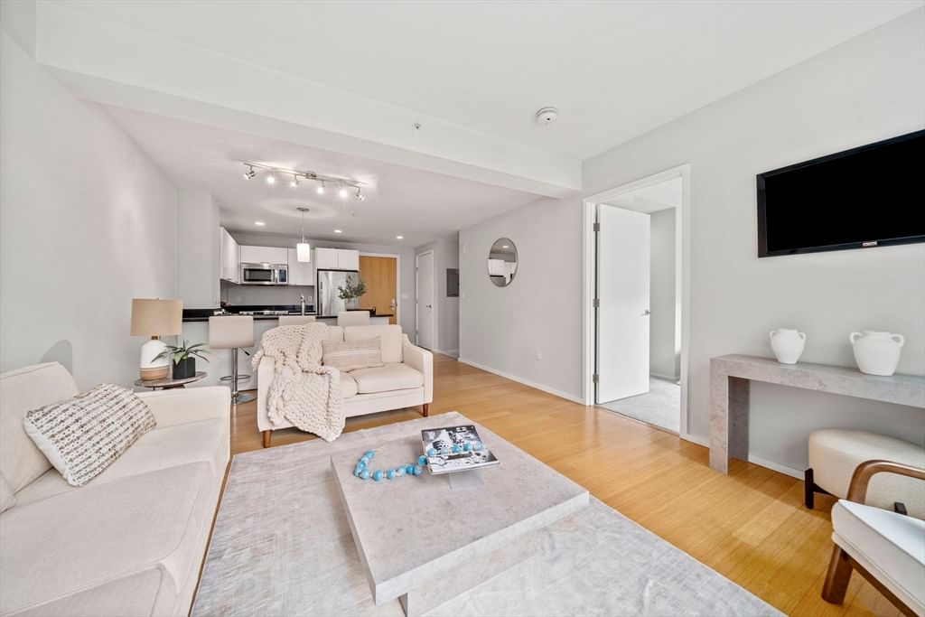 2 Earhart St #308 Cambridge — Photo 8 of 20