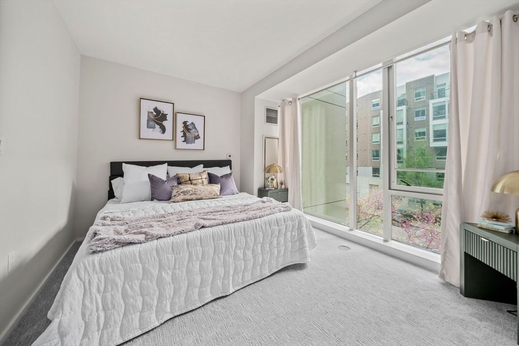 2 Earhart St #308 Cambridge — Photo 9 of 20
