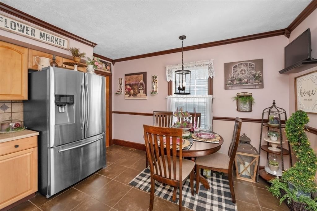 24 Sylvia Street Lynn — Photo 11 of 29