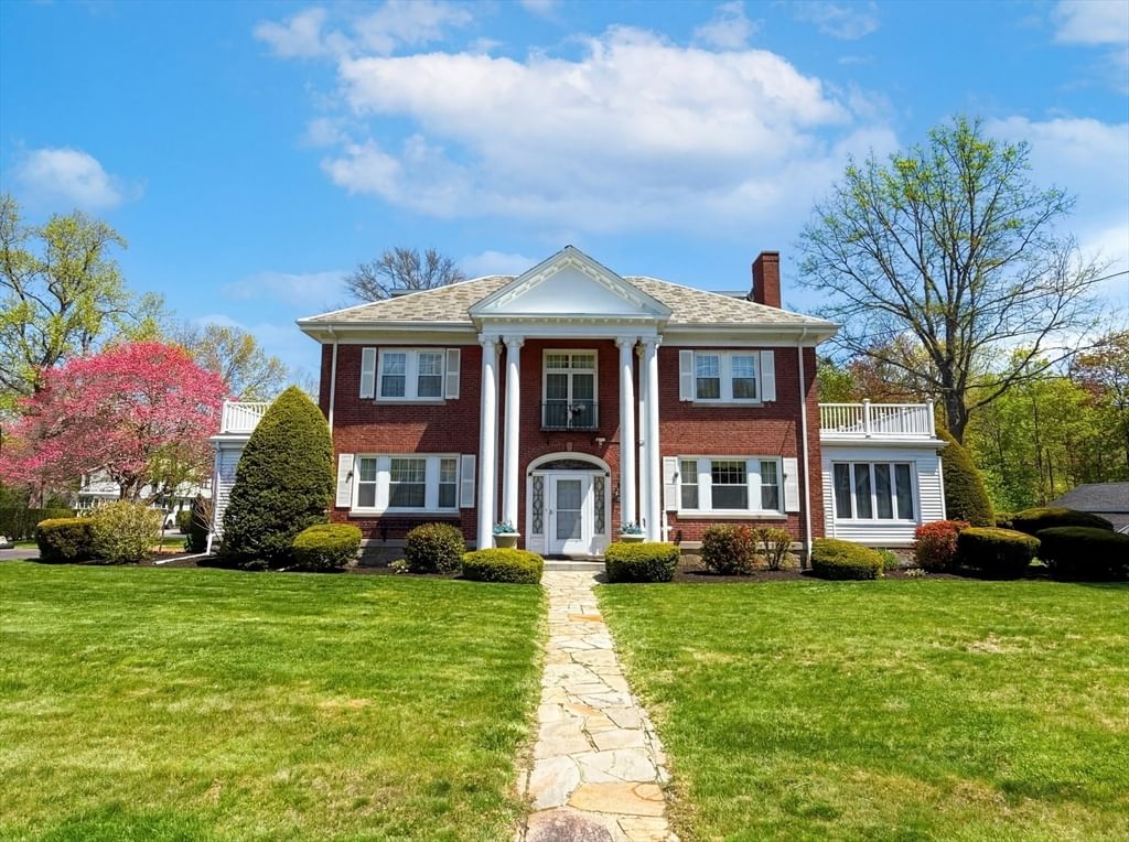 Property at 115 Hawthorn Rd, Braintree, MA 02184