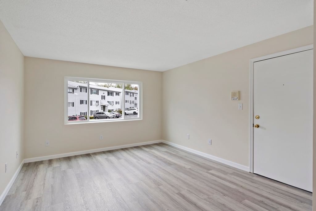 5455 N Main St #4D Fall River — Photo 6 of 24